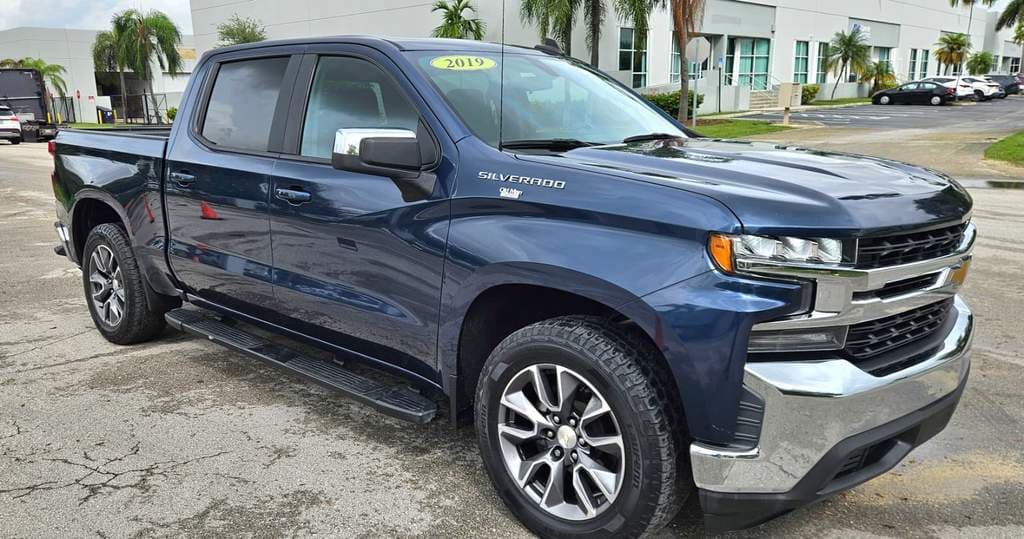 2019 Chevrolet SILVERADO 1500 LT — photo 1