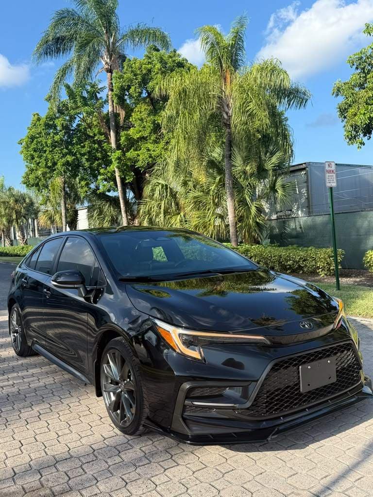 2025 Toyota COROLLA SE SE — photo 1
